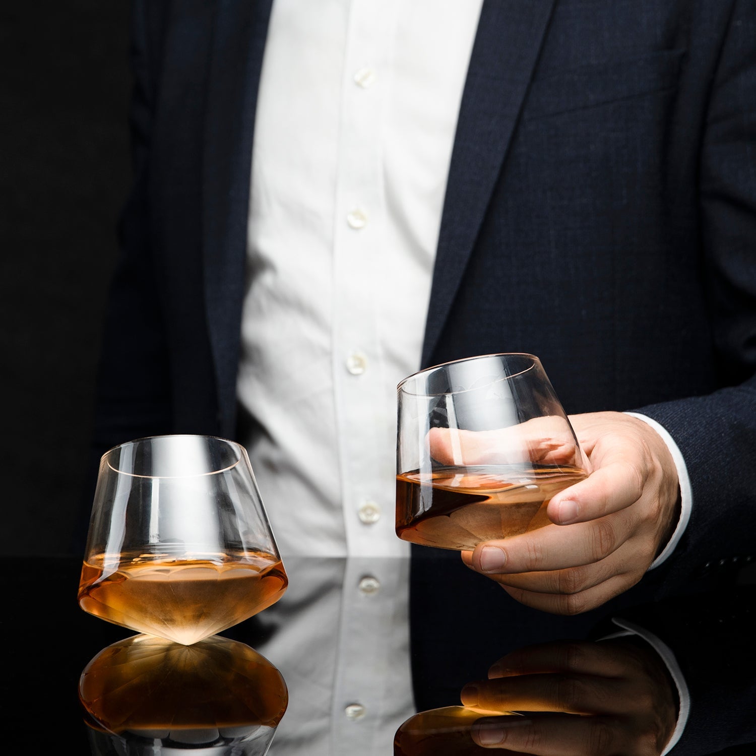Diamond Whiskey Decanter - 2 Diamond Glasses Decanter Set-2