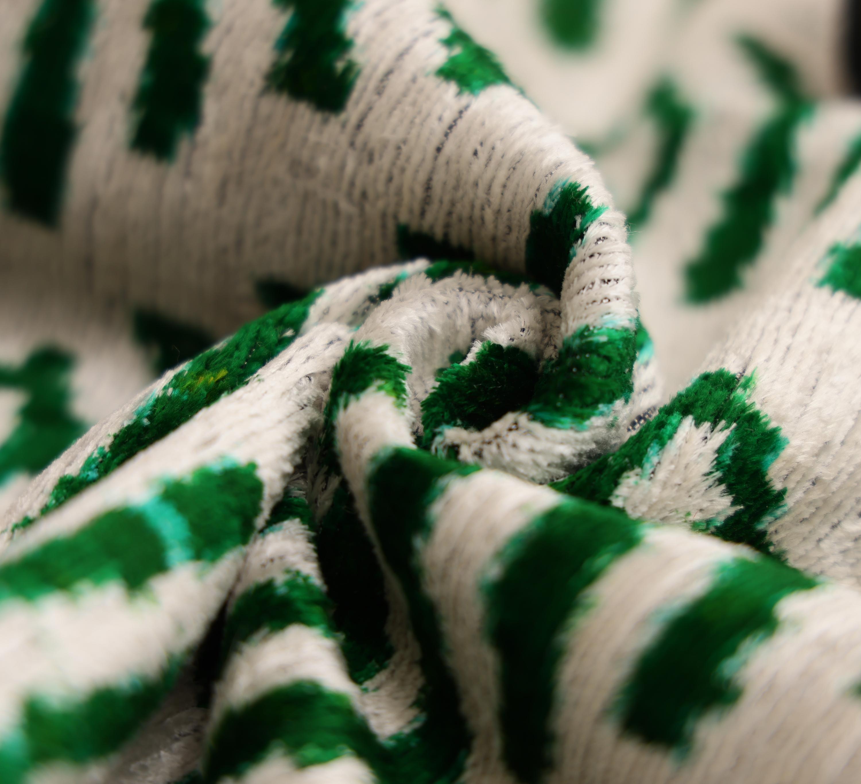 Hand-Knotted Emerald Green Geometric Silk Velvet Pillow - 20x20 Ikat