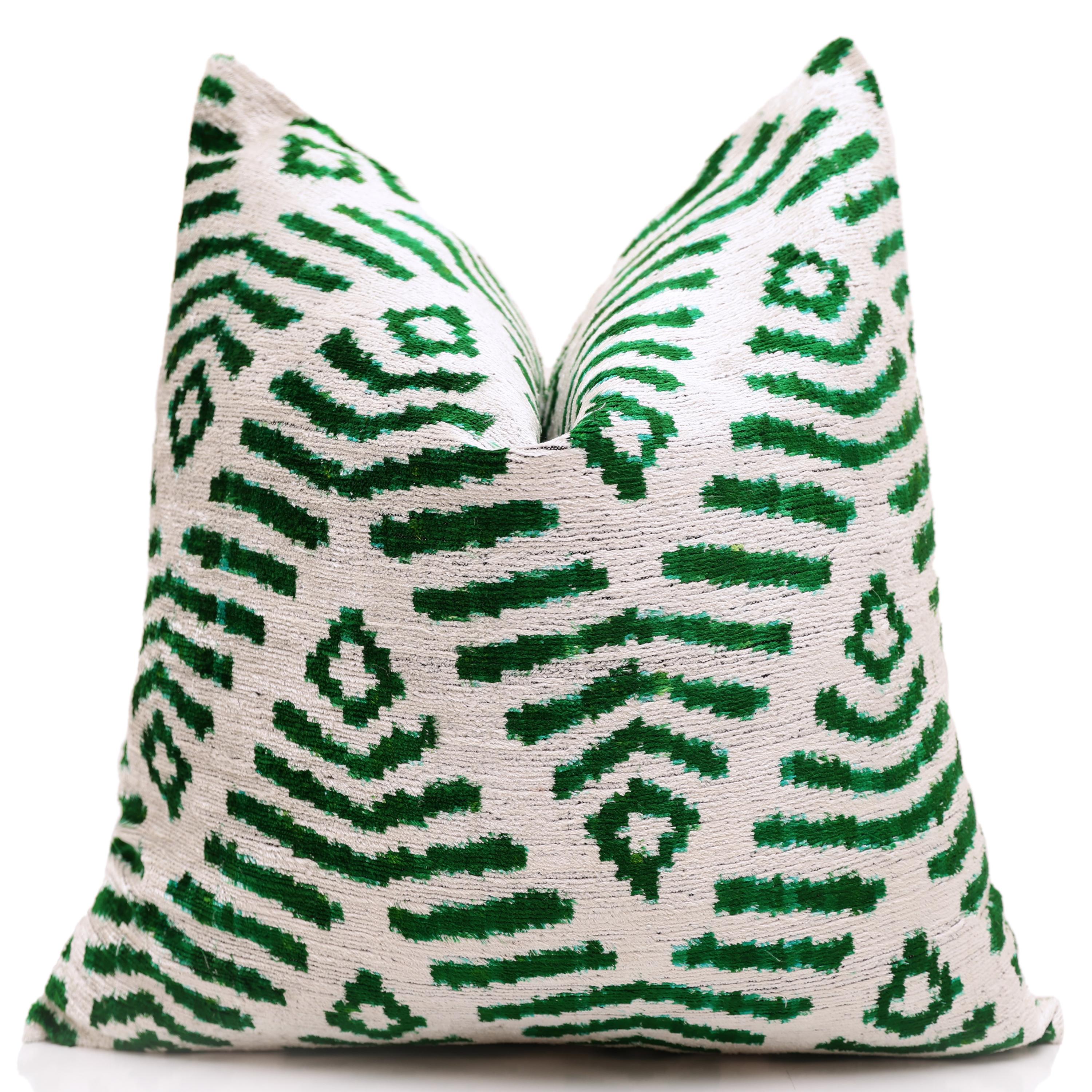 Hand-Knotted Emerald Green Geometric Silk Velvet Pillow - 20x20 Ikat