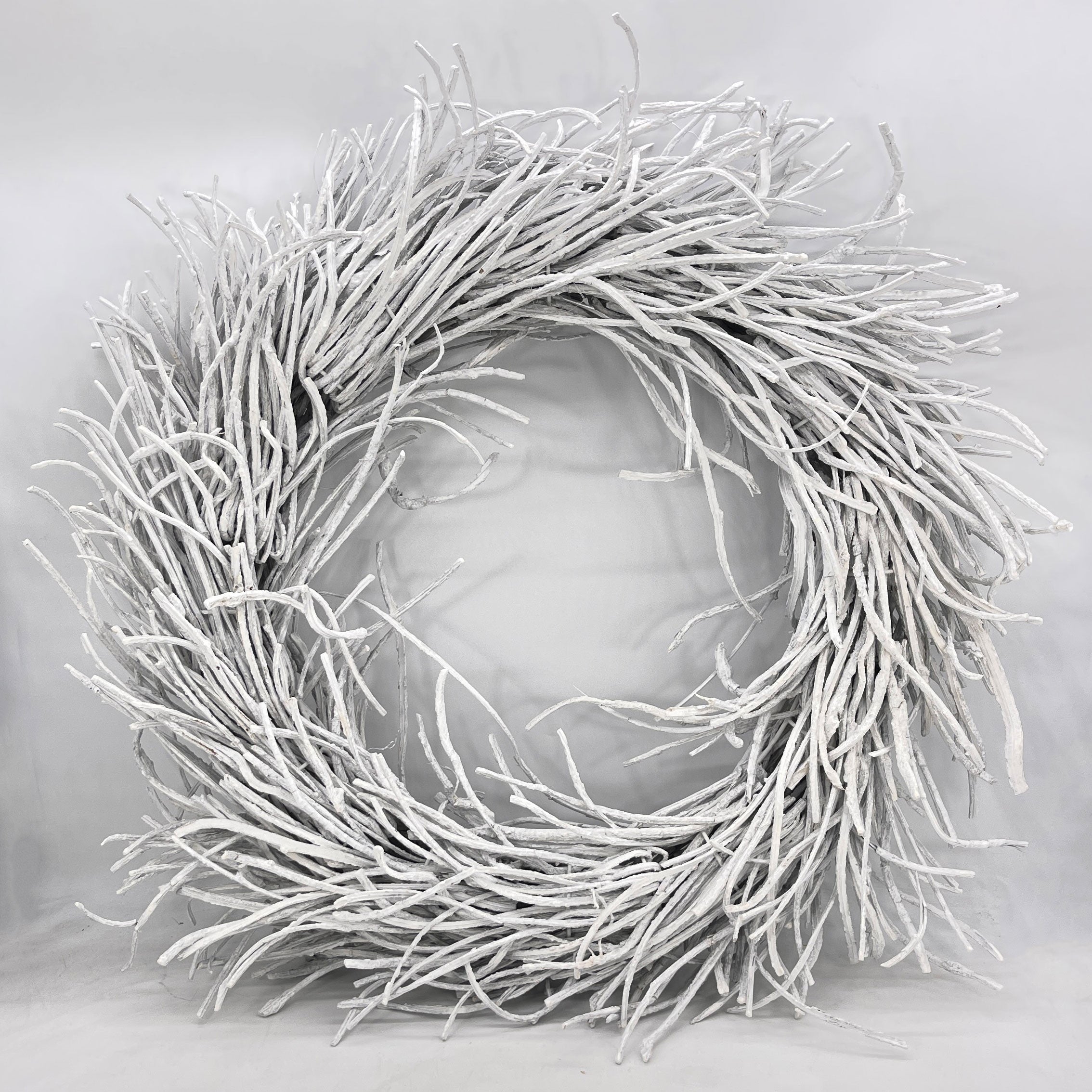 28" White Willow Dried Wreath-3