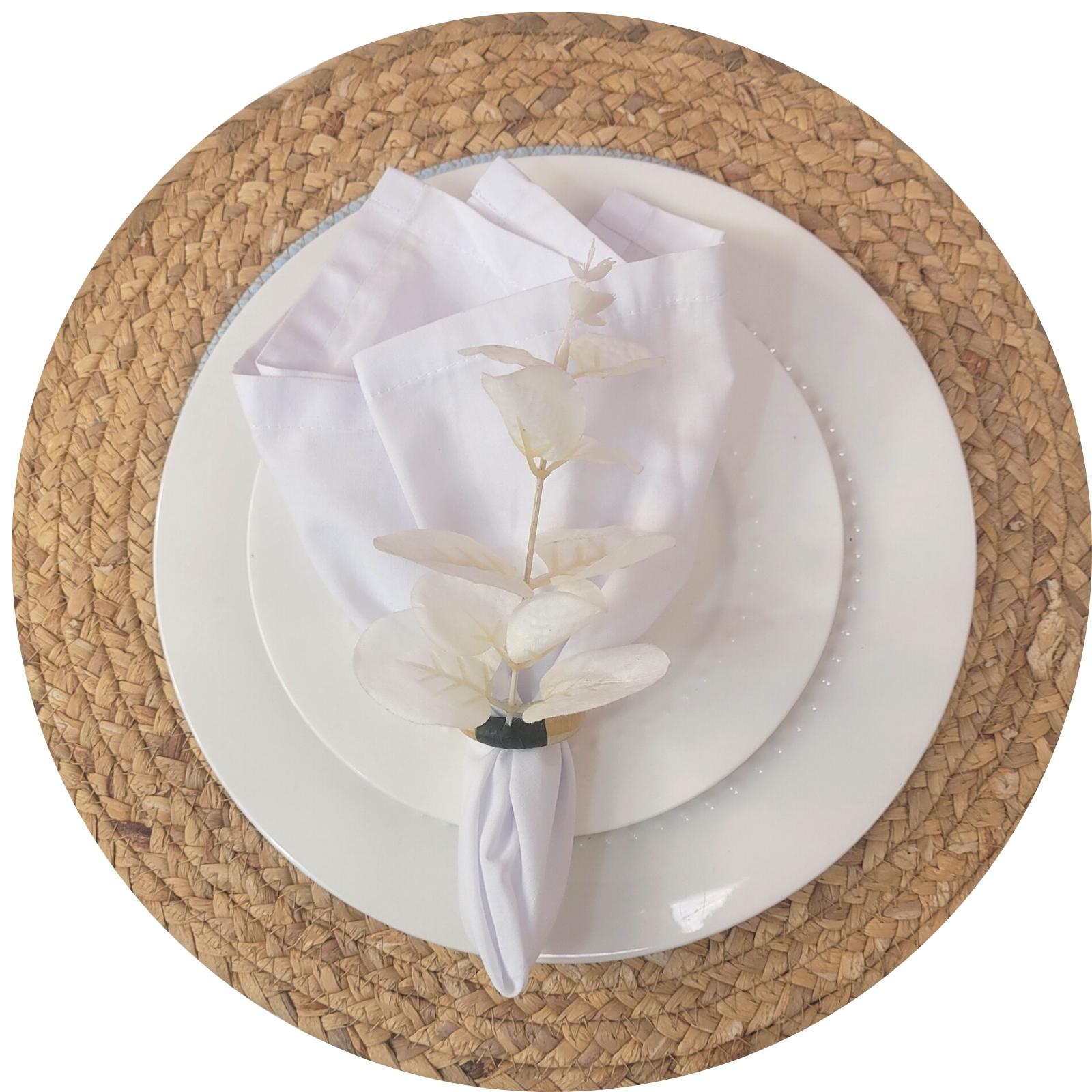 Set of 4 White Leaf Eucalyptus Napkin RingsRustic Napkin Ring, Minimalist Tabledecor, Oriental Tabledeco-1