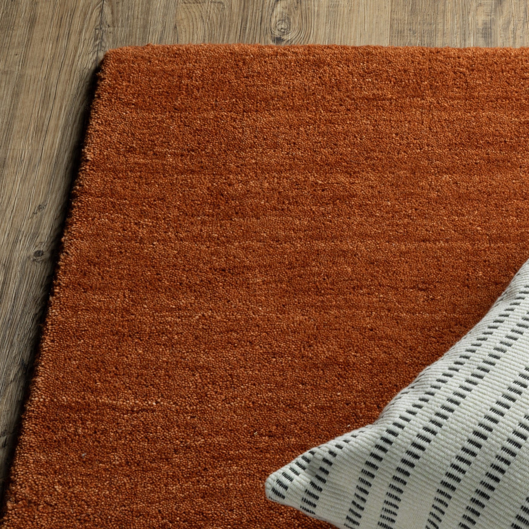 8' Rust Wool Hand Tufted Runner Rug-5