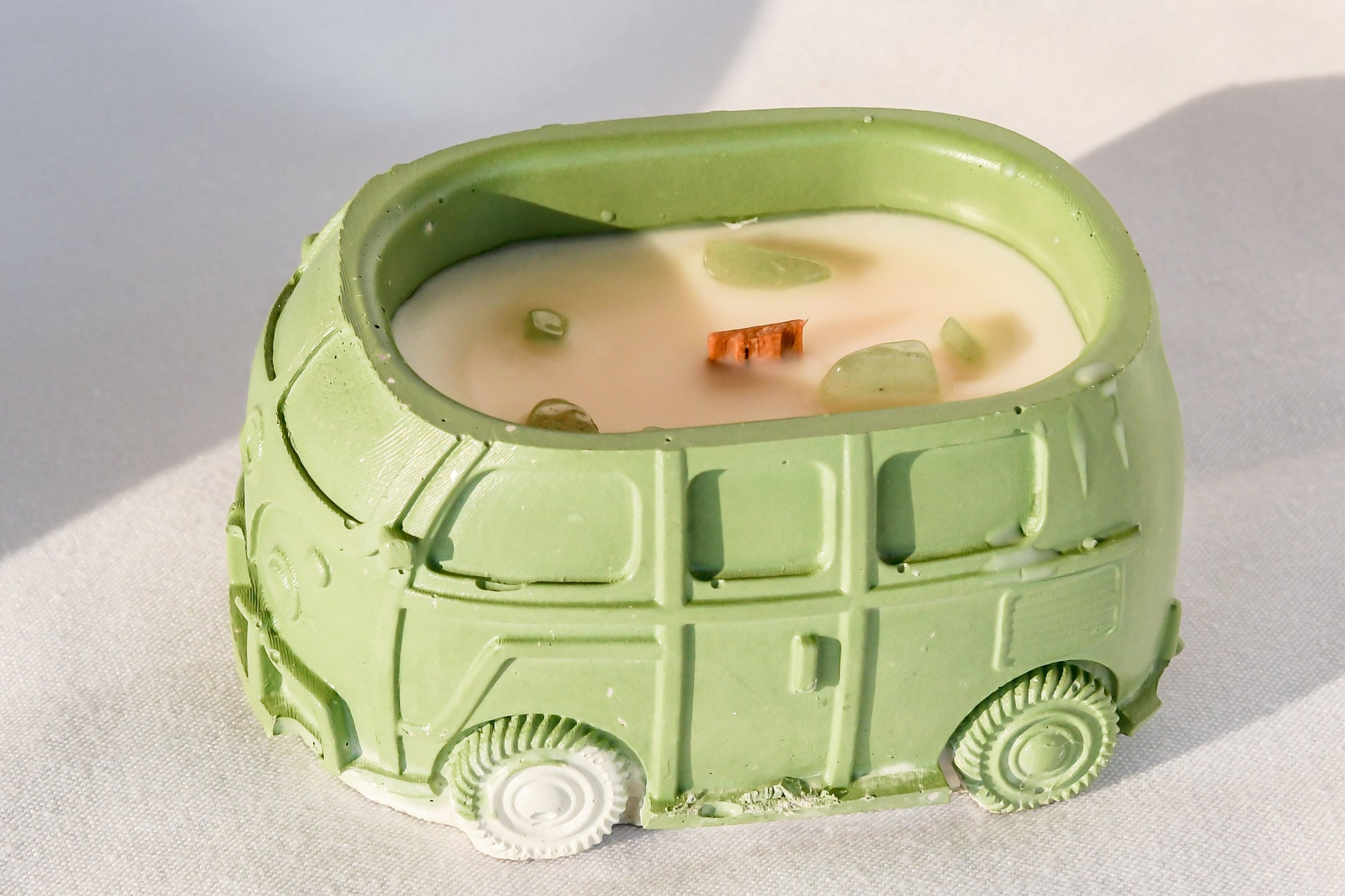 Retro Van Candle | Wood Wick-5
