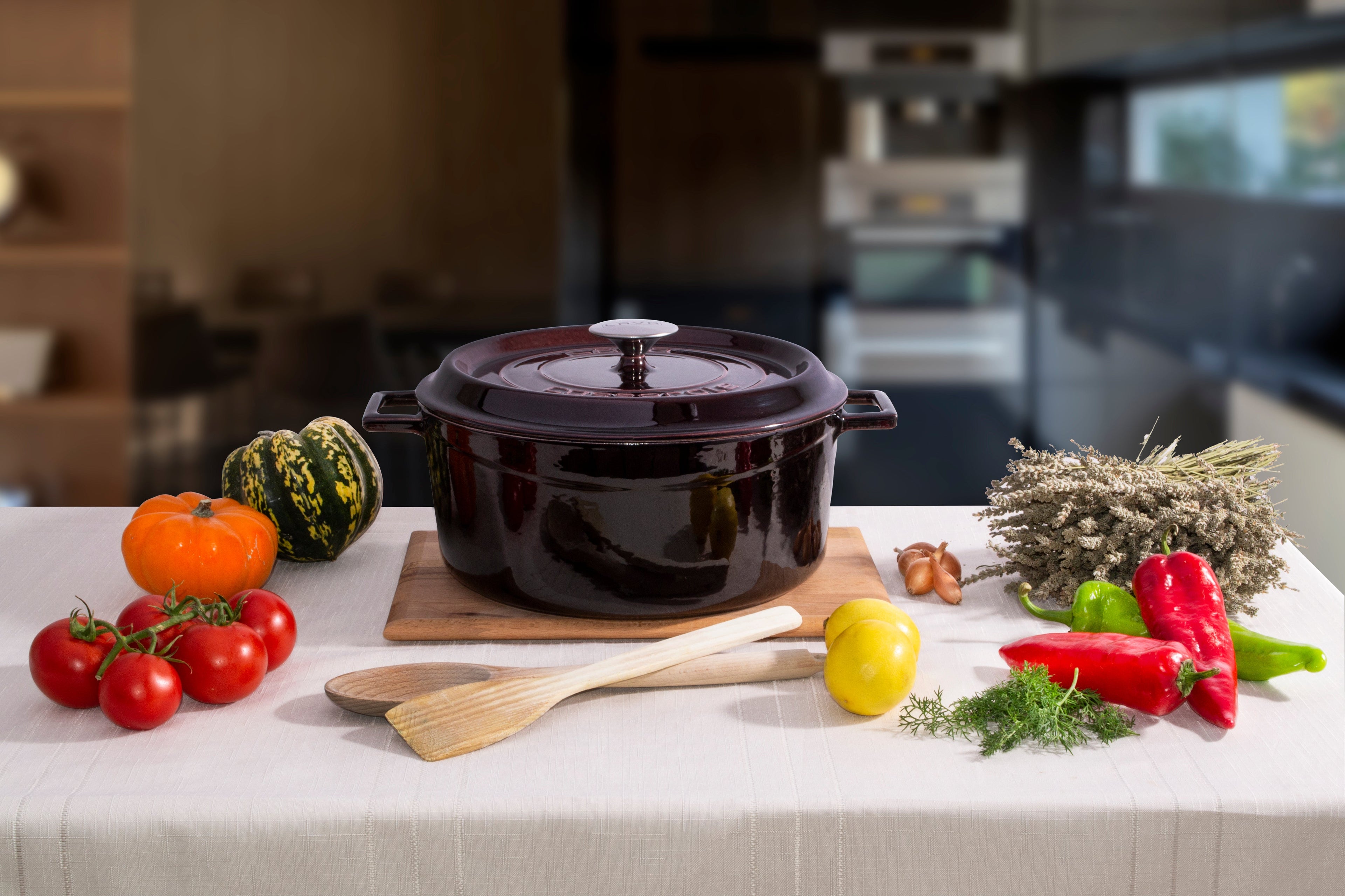LAVA Premium Round Cast Iron Dutch Oven 28 cm-4