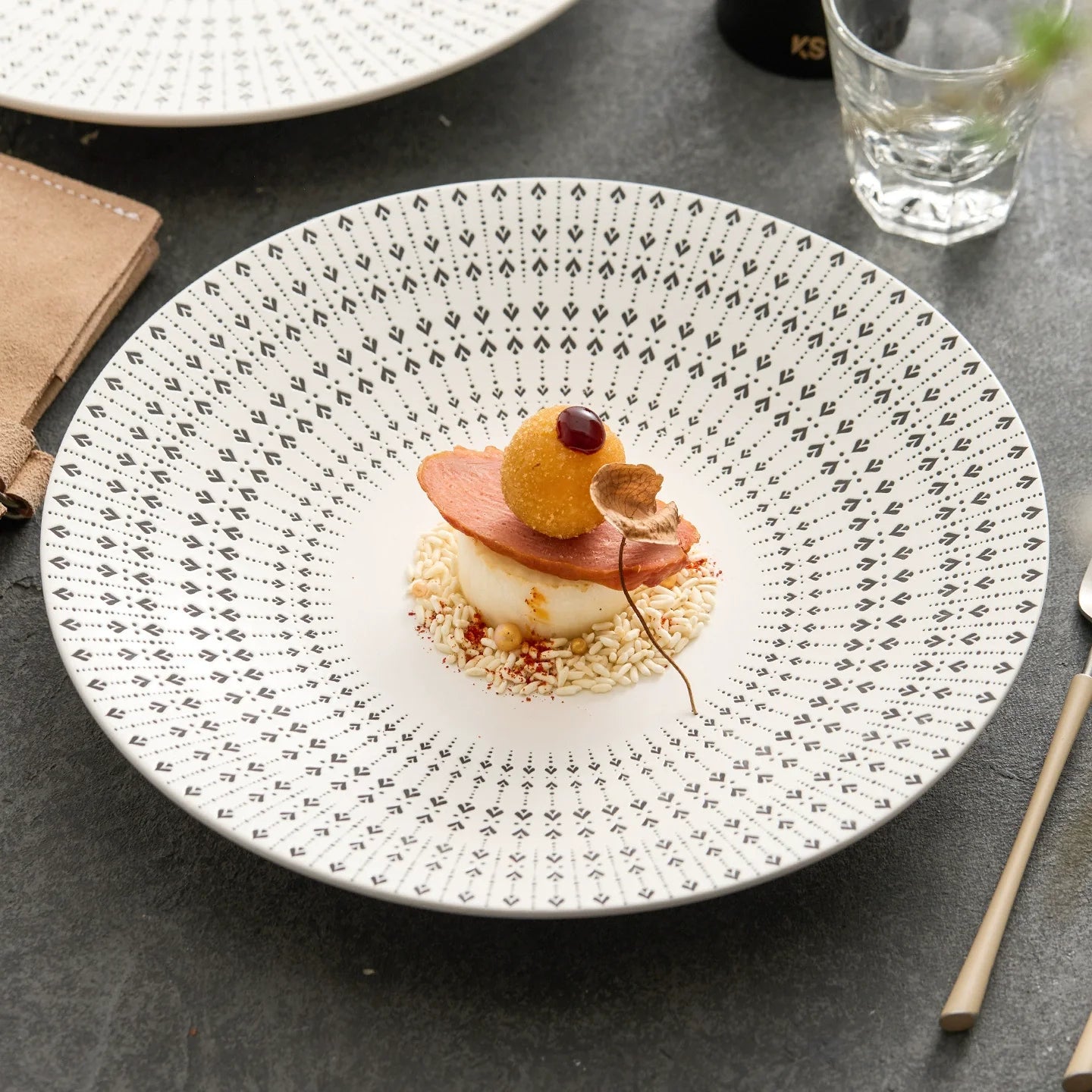 White Glazed Ceramic Dinner Plate – Heart Pattern Design, Available in 10.5" and 12" Sizes for Elegant Dining-0