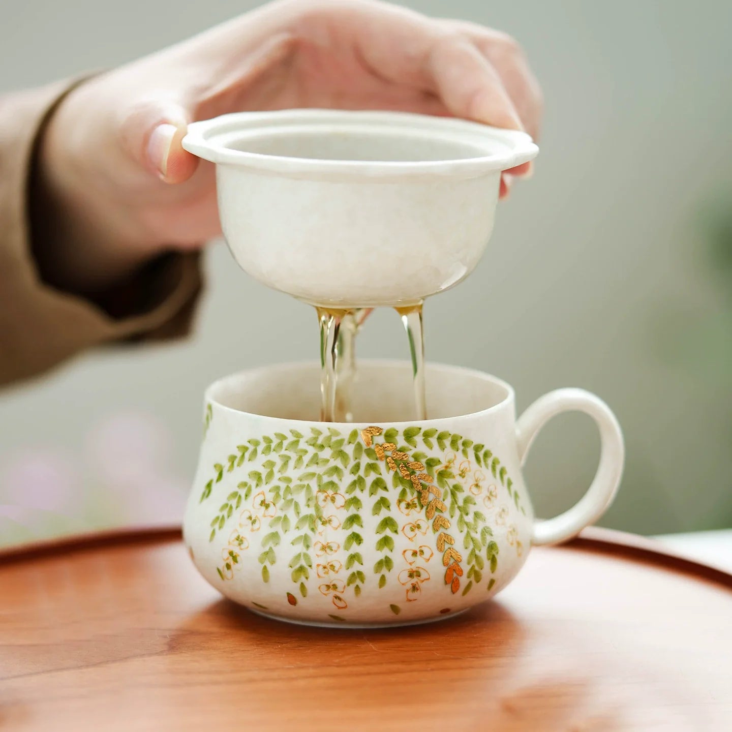 Hand-Painted Floral Ceramic Tea Cup with Lid – 135ml Traditional Gift Box Set-2
