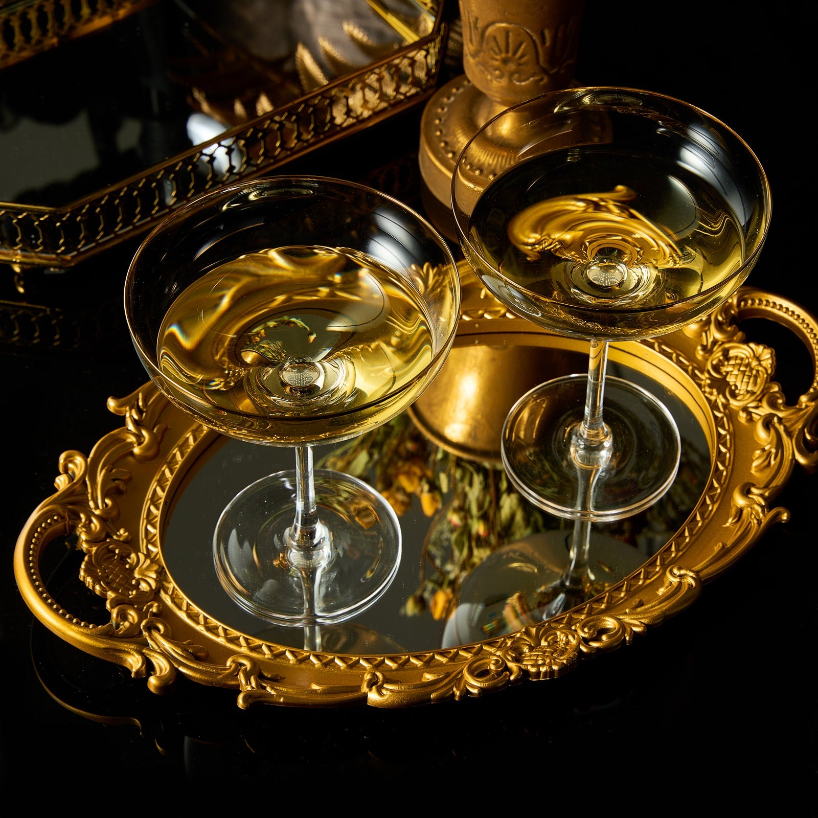 The Wine Savant Colored Crystal Gilded Rim Coupe Glass, Large 9oz (Gold Rimmed)-4