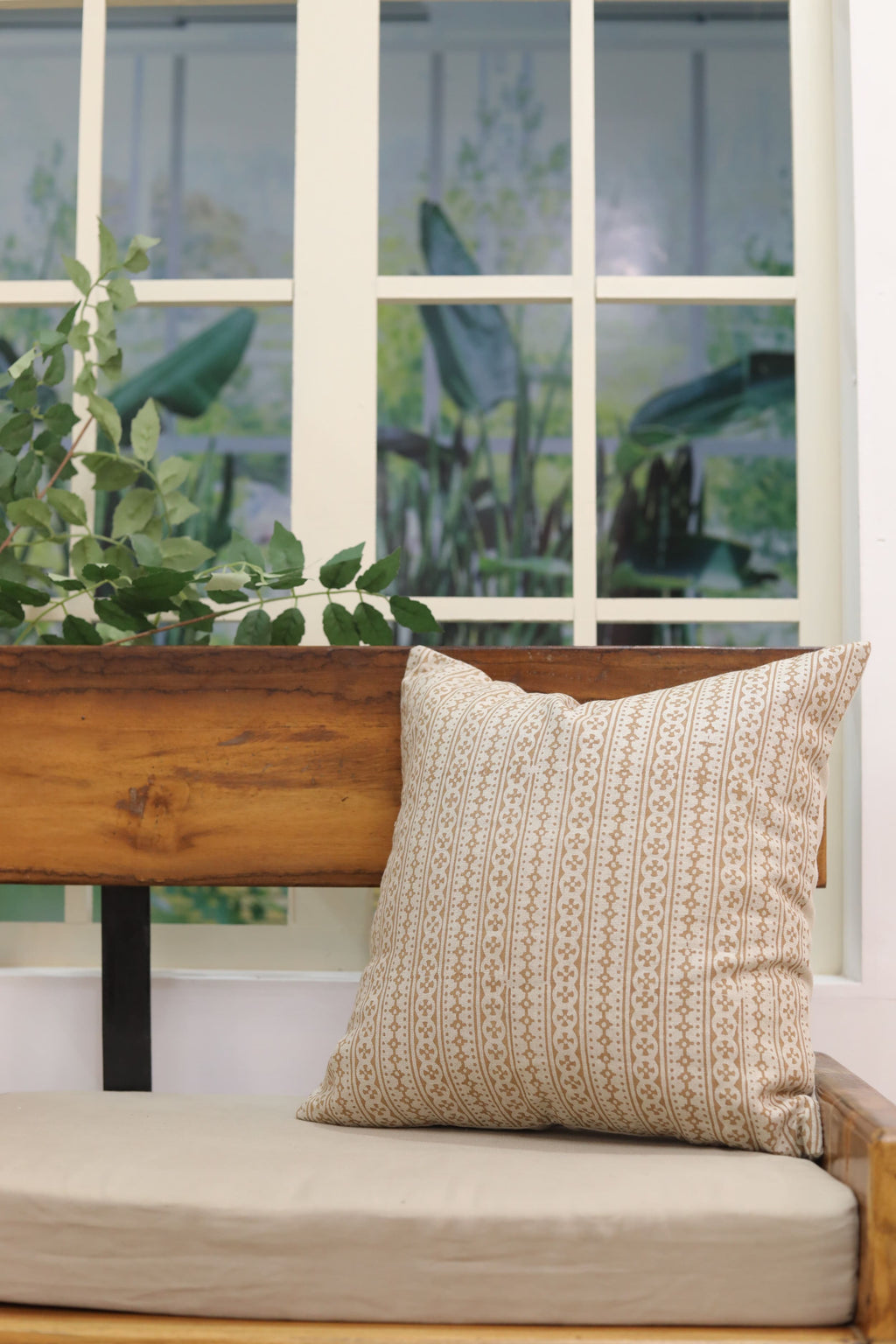 Handmade Floral Linen Throw Cover - Doji