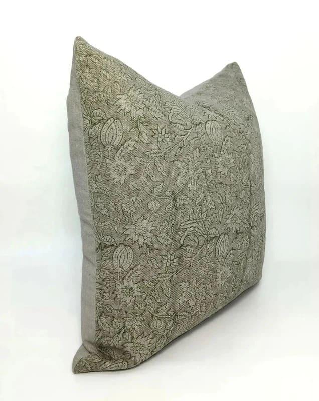 Manikarnika Print Green Floral Throw Cover