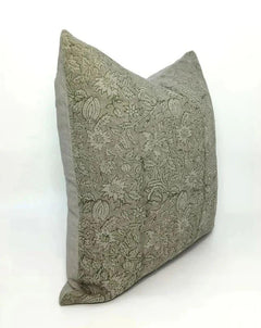Manikarnika Print Green Floral Throw Cover