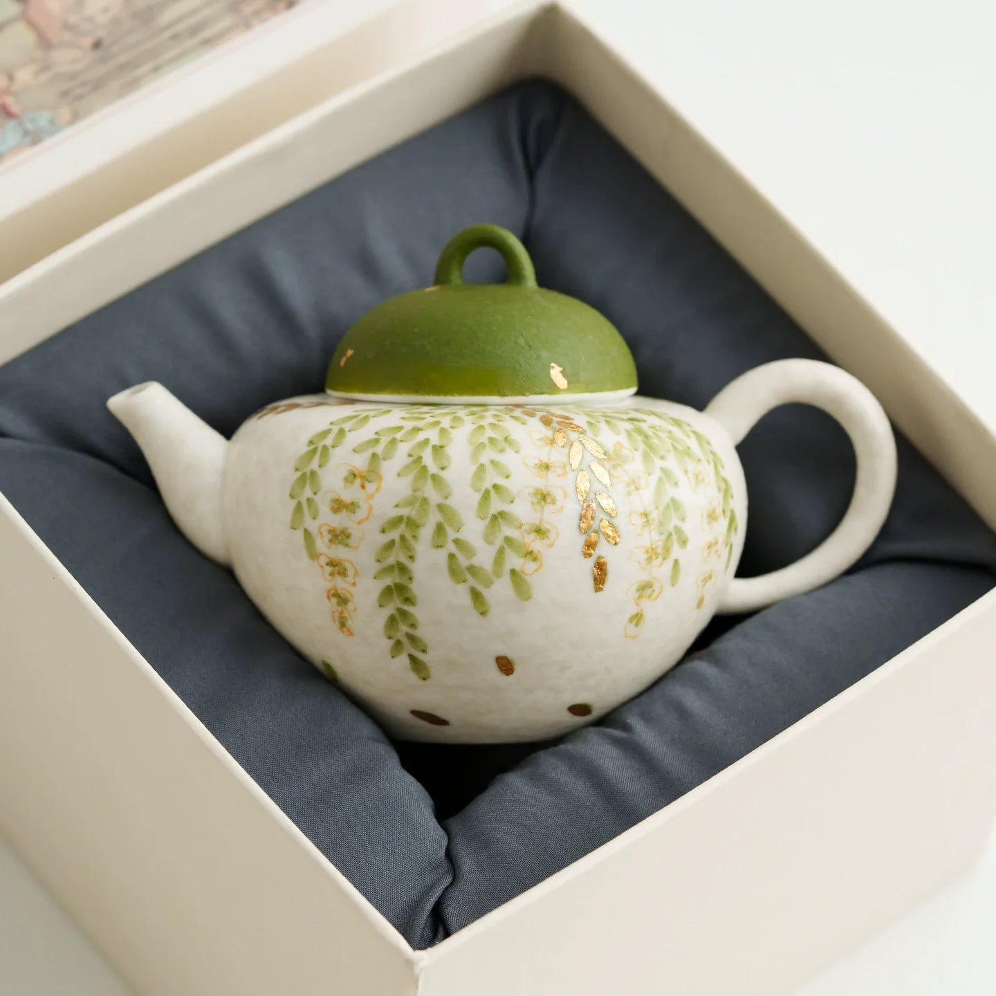 Handmade Ceramic Teapot with Green Leaf Design – 120ml Traditional Chinese Kung Fu Tea Pot-3
