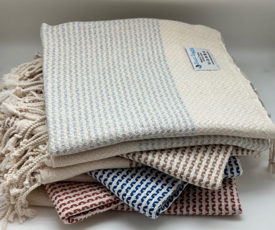 DOTTY HAND TOWEL-1