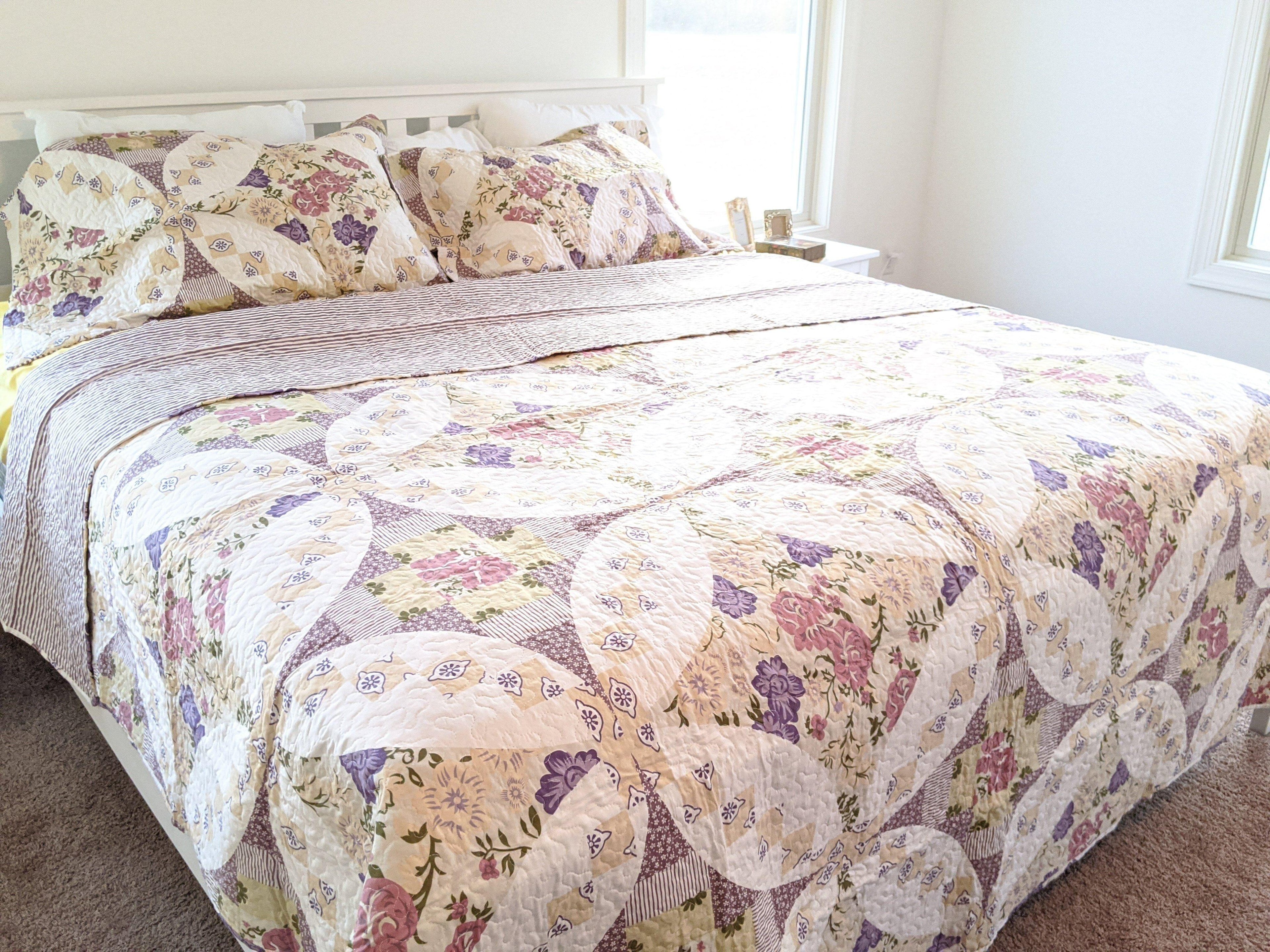 DaDa Bedding Wisteria Cottage Roses Floral Lightweight Quilted Bedspread Set (HS-1003)-3