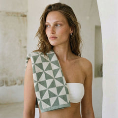 Umbra Towels (Shipping fees may apply)