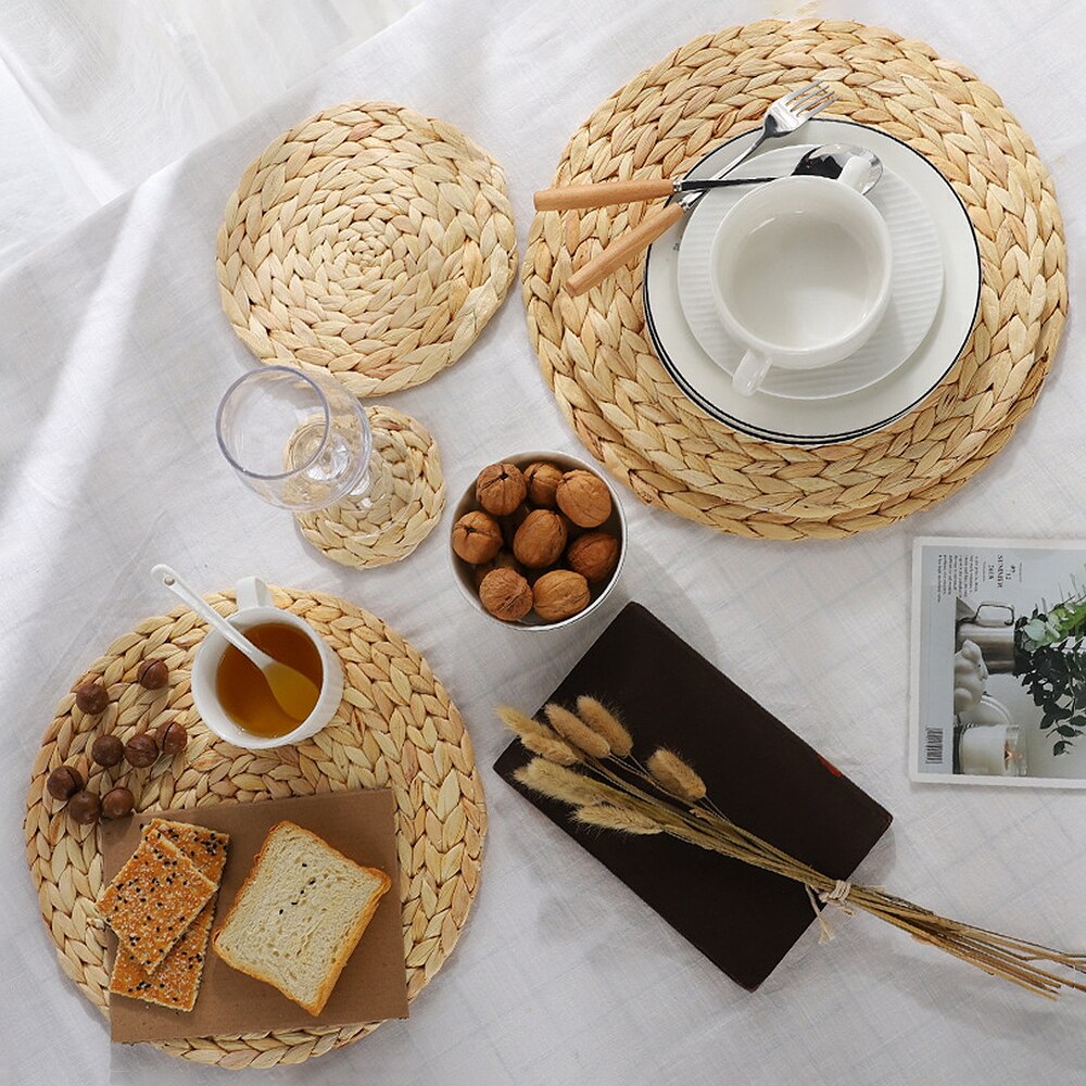 Set of 1 Straw Woven Placemats for Dining Table Wicker Natural Round Straw Resistant-2