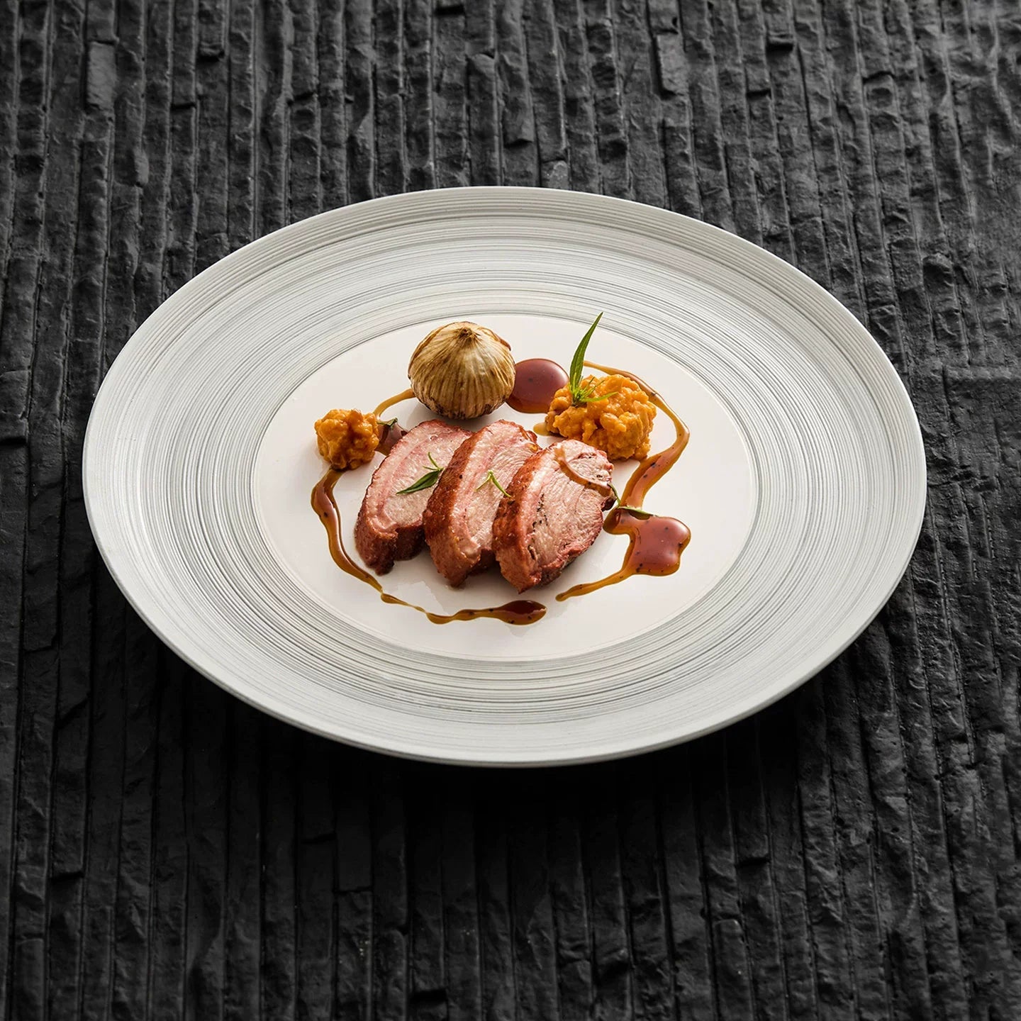 Aurelian Radial 13-Inch Fine Ceramic Flat Plate – Minimalist Sculptural Series-1