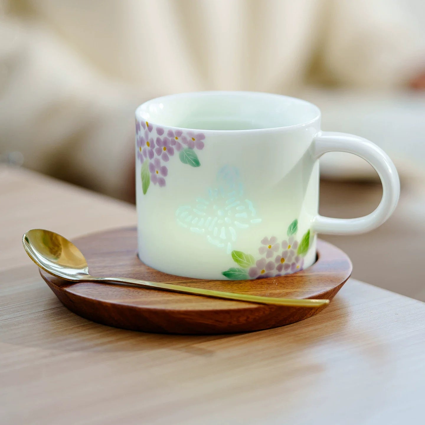 Secret Garden "Linglong" Translucent Porcelain Mug Set – Hand-Painted Botanical Series with Walnut Wood Coaster-2