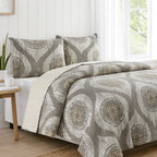 DaDa Bedding Rustic Grey Mosaic Distressed Medallion Reversible Quilted Bedspread Set (SD16299)-0