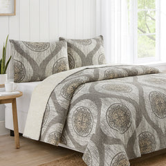 DaDa Bedding Rustic Grey Mosaic Distressed Medallion Reversible Quilted Bedspread Set (SD16299)-0