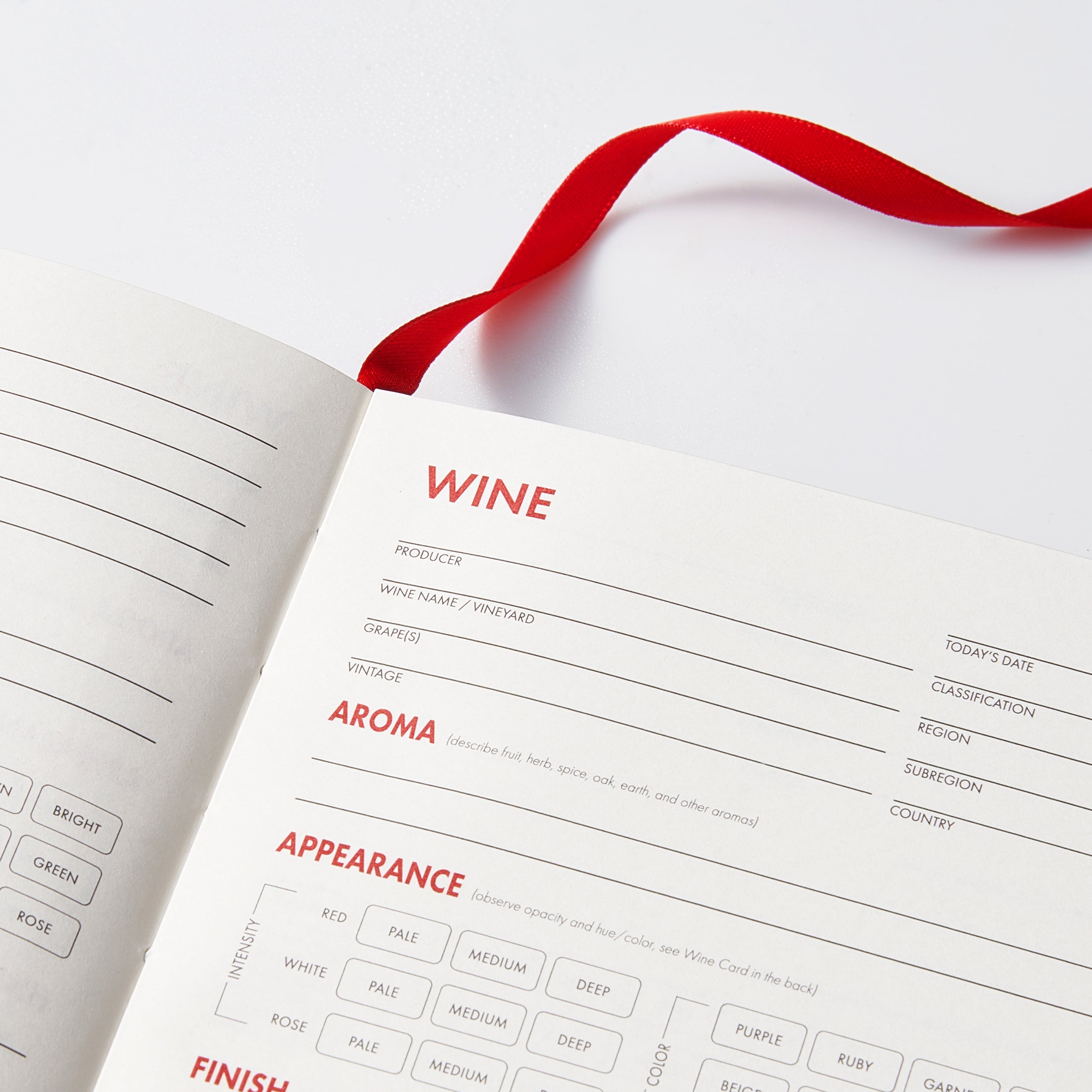 Wine Folly Wine Journal Guided Wine Tasting Notes (5" x 7" B6 Notebook) (Black)