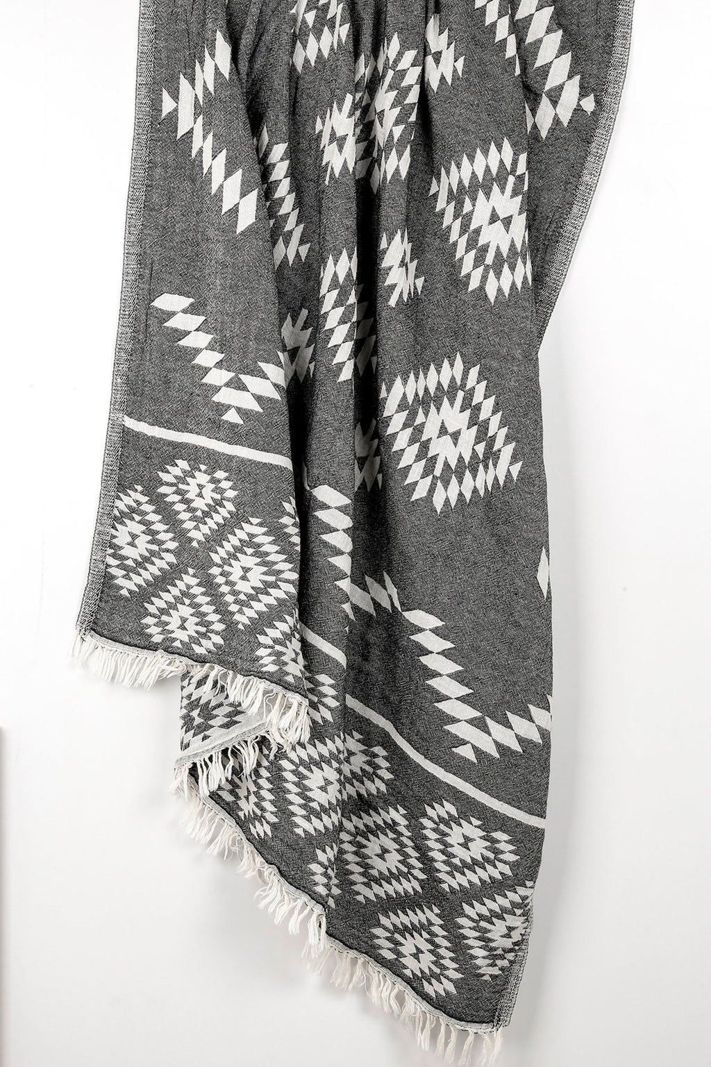 Black Aztec Turkish Towel – Lightweight Quick Dry Beach Towel, Boho Bathroom Decor, Turkish Cotton Bath Towel, Travel & Picnic Blanket-2