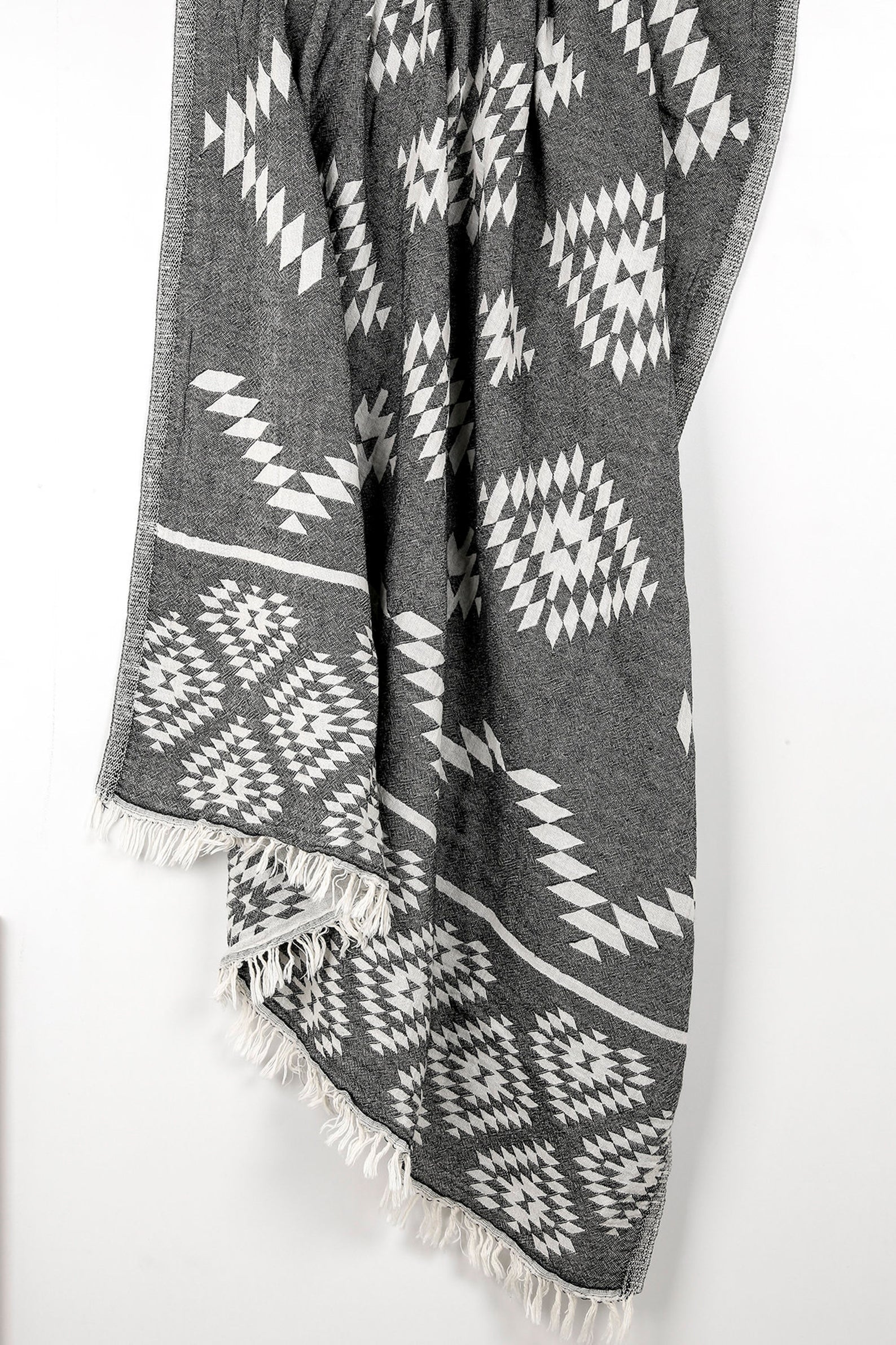 Black Aztec Turkish Towel – Lightweight Quick Dry Beach Towel, Boho Bathroom Decor, Turkish Cotton Bath Towel, Travel & Picnic Blanket-2