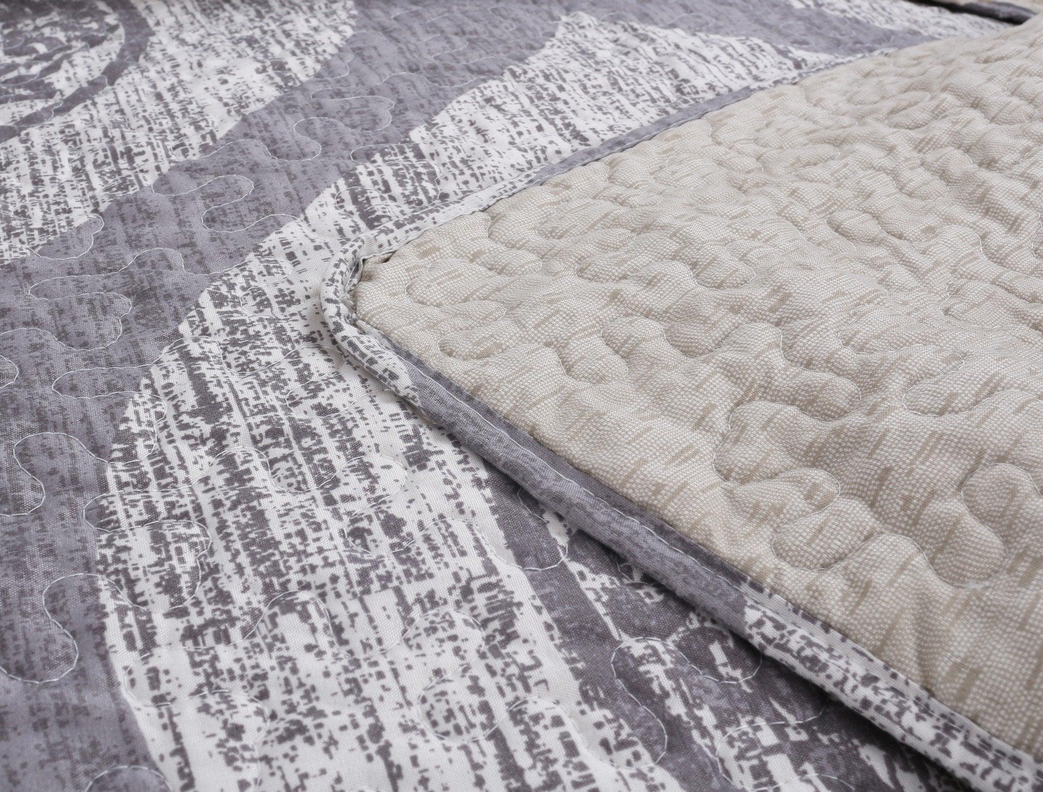 DaDa Bedding Rustic Grey Mosaic Distressed Medallion Reversible Quilted Bedspread Set (SD16299)-4