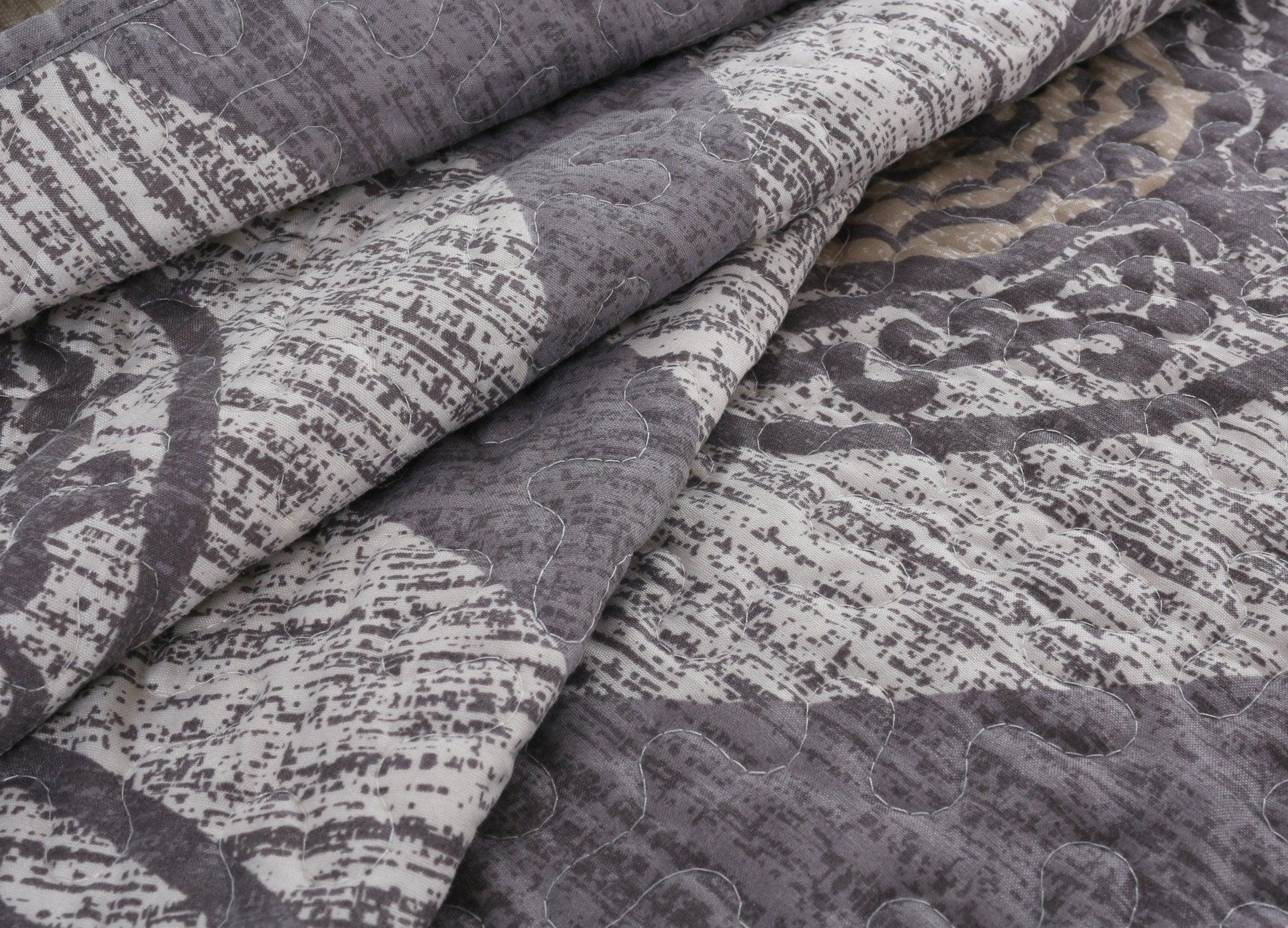DaDa Bedding Rustic Grey Mosaic Distressed Medallion Reversible Quilted Bedspread Set (SD16299)-3