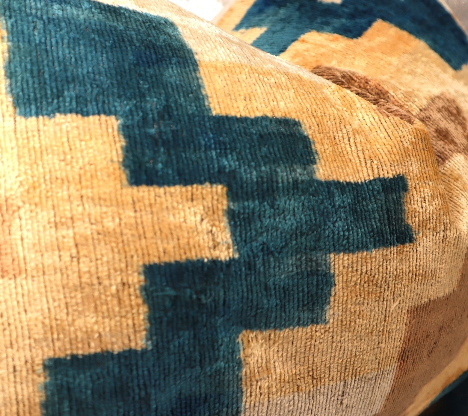 Canvello Handmade Earhtone Geometric Silk Velvet Ikat pillow - 16"X24"-1