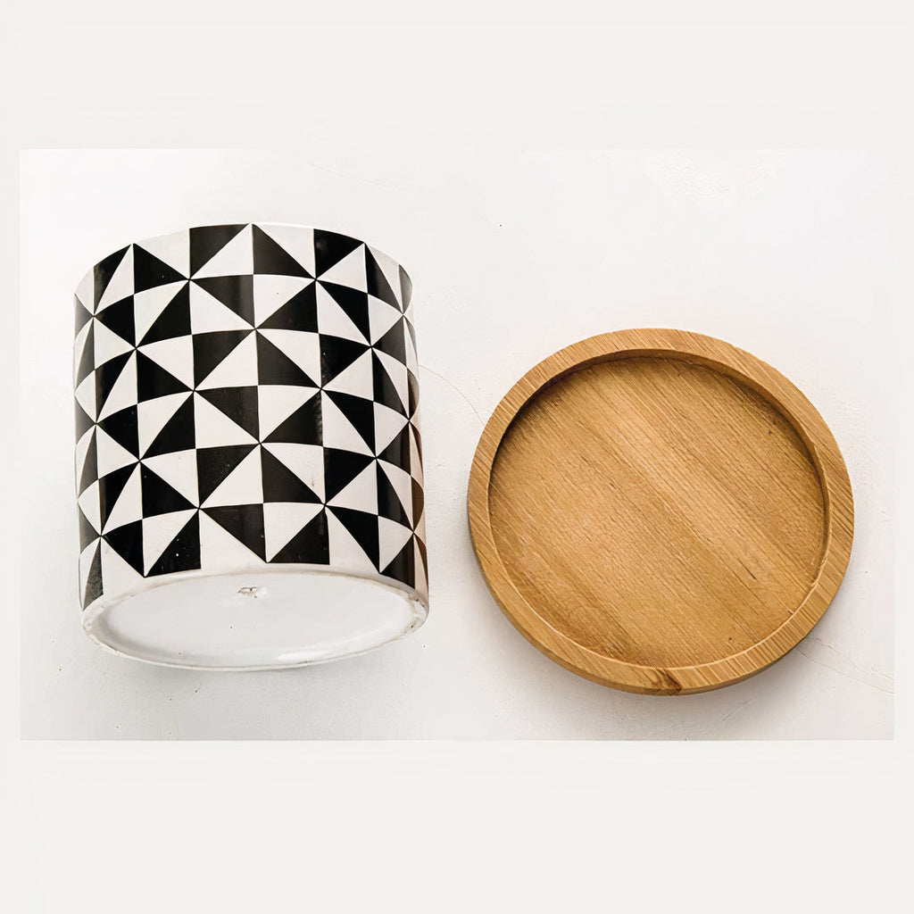 B&W Planters Set of 3-4