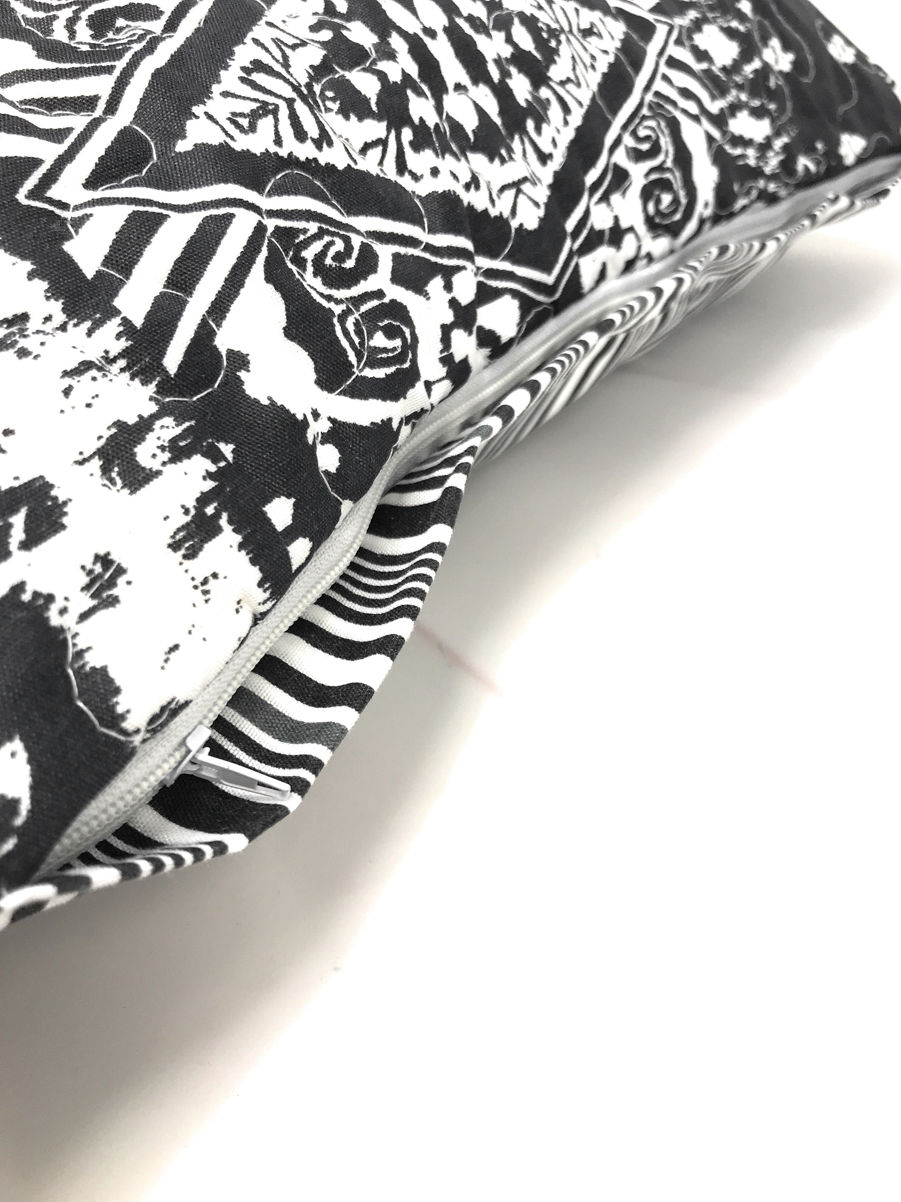 DaDa Bedding Aztec Black & White Diamonds Throw Pillow Covers - 18" x 18" 2-Pack (C14800-1-CC)-3
