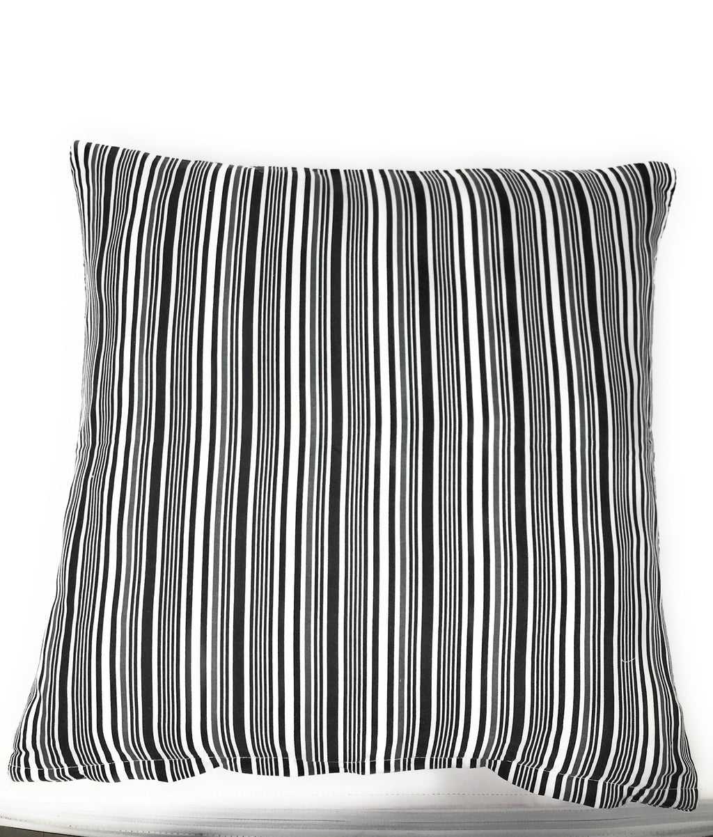 DaDa Bedding Aztec Black & White Diamonds Throw Pillow Covers - 18" x 18" 2-Pack (C14800-1-CC)-4