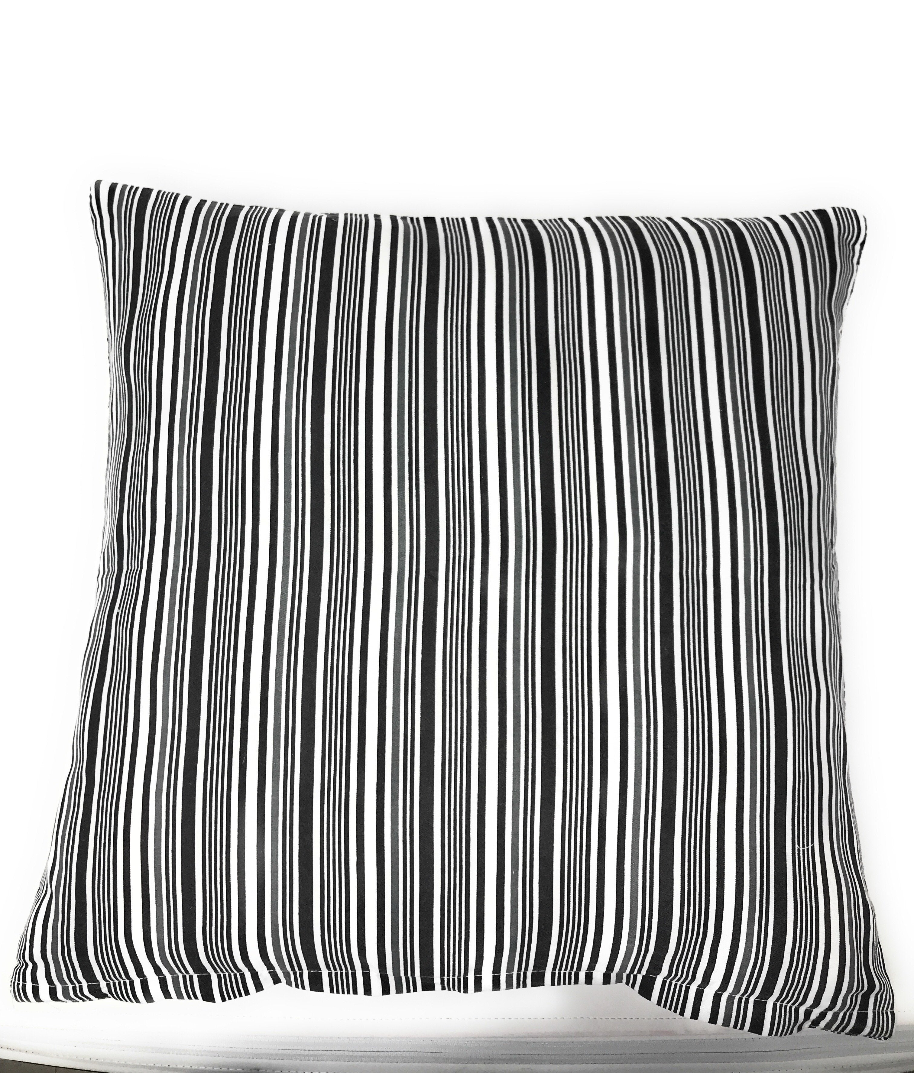 DaDa Bedding Aztec Black & White Diamonds Throw Pillow Covers - 18" x 18" 2-Pack (C14800-1-CC)-4