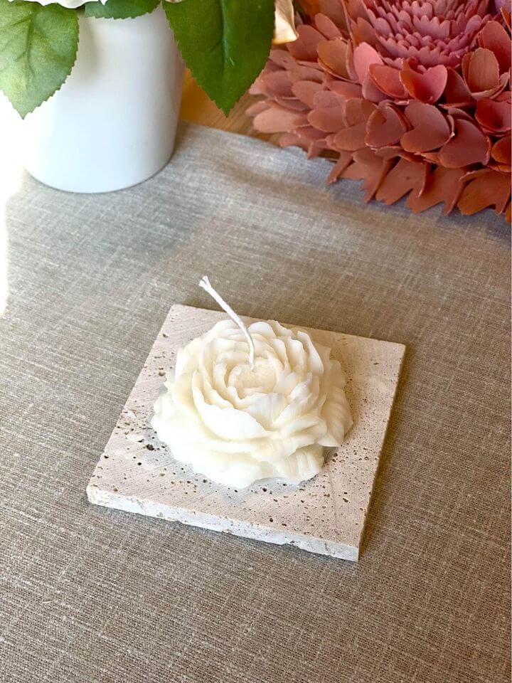 Peony Scented Candle — The Essence of Elegant Luxury-5
