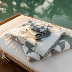 Umbra Towels (Shipping fees may apply)