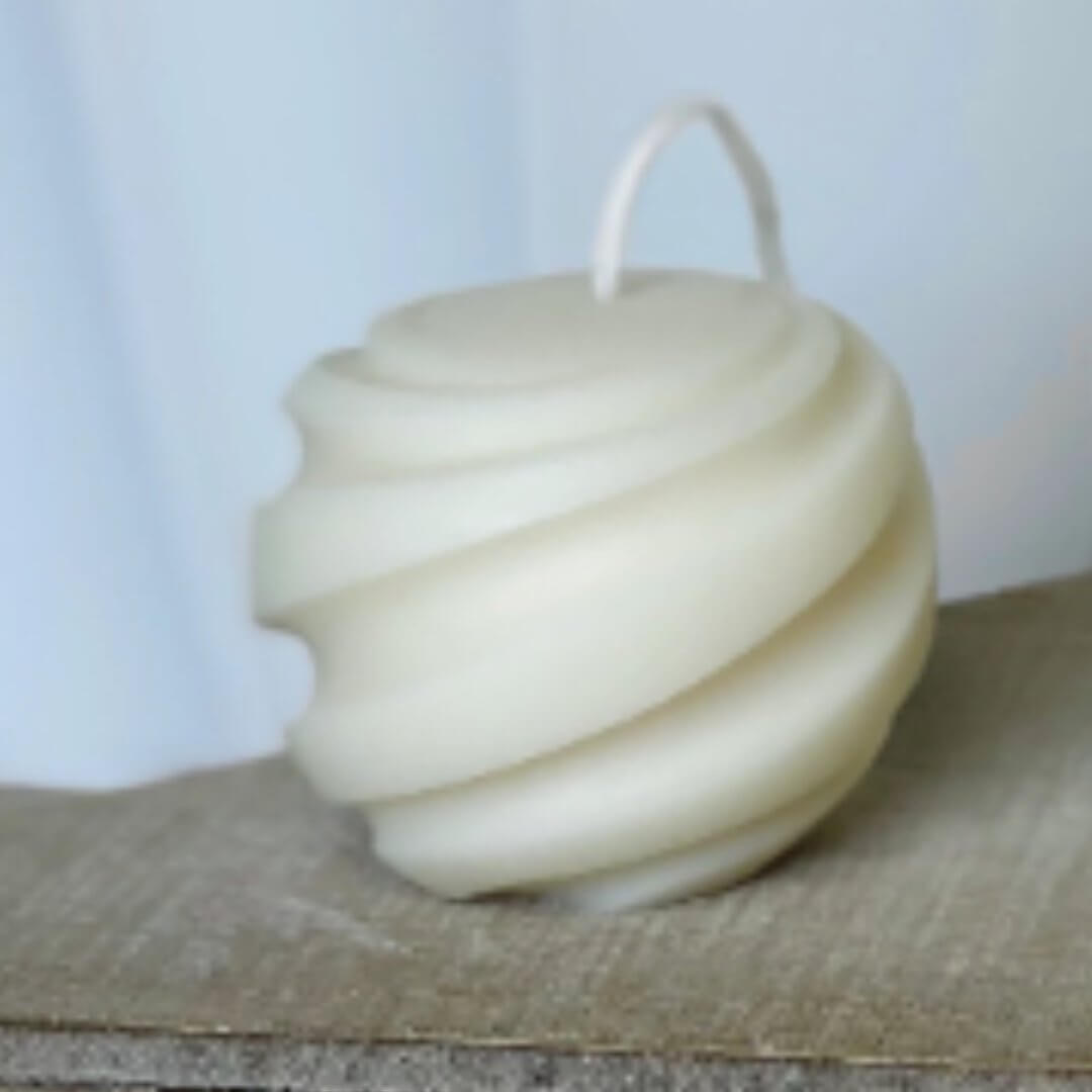 Swirl Candle | Minimalist Creation-4