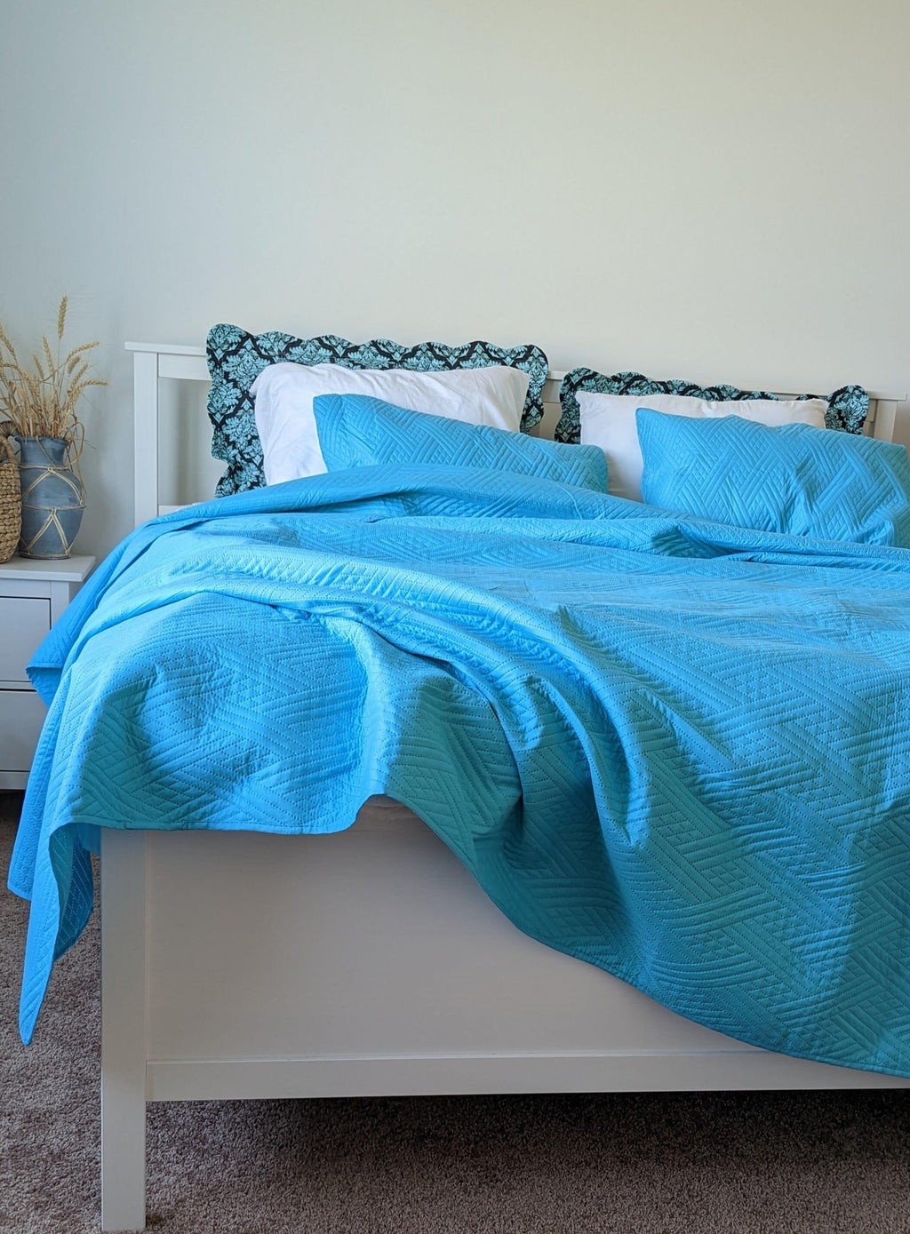 DaDa Bedding Gentle Wave Turquoise Teal Blue Lagoon Lightweight Quilted Bedspread Set (LH3000)-2